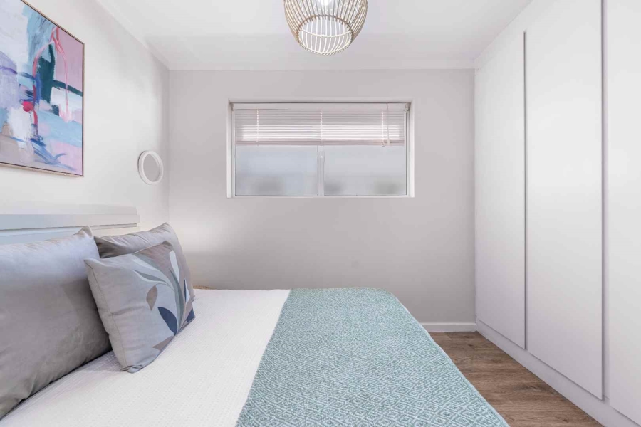To Let 2 Bedroom Property for Rent in Green Point Western Cape